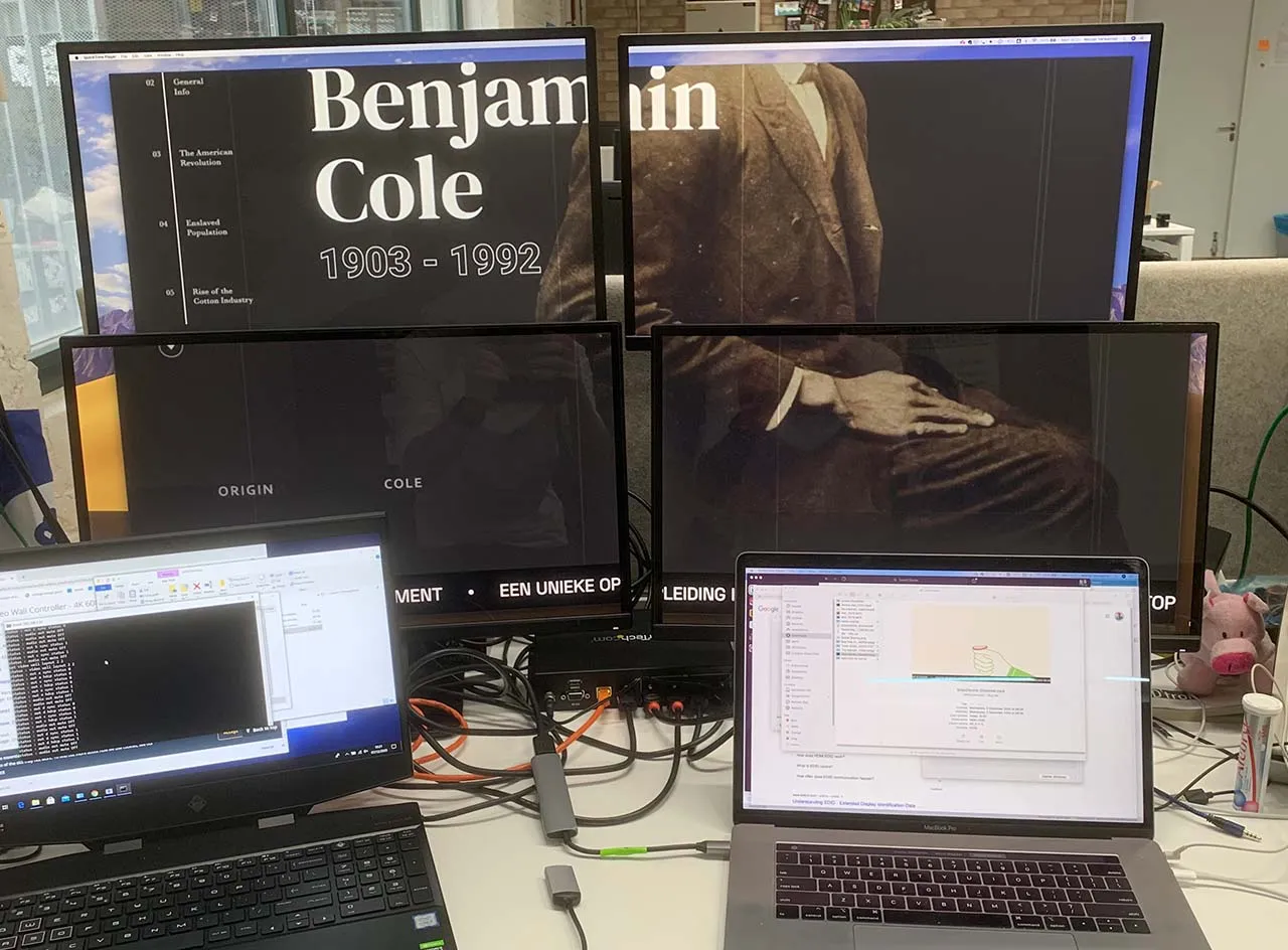 4 screens as one big screen